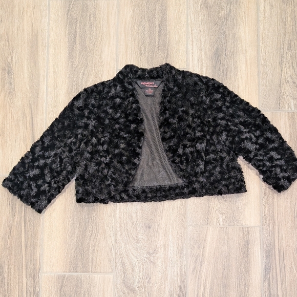 Signature by Robbie Bee Cropped Shrug - Picture 1 of 6